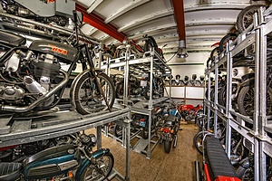 4703234775-2.jpg
